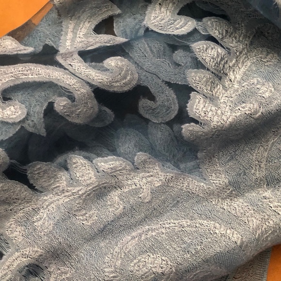 Light Blue Pashmina - Never Worn - Picture 3 of 5